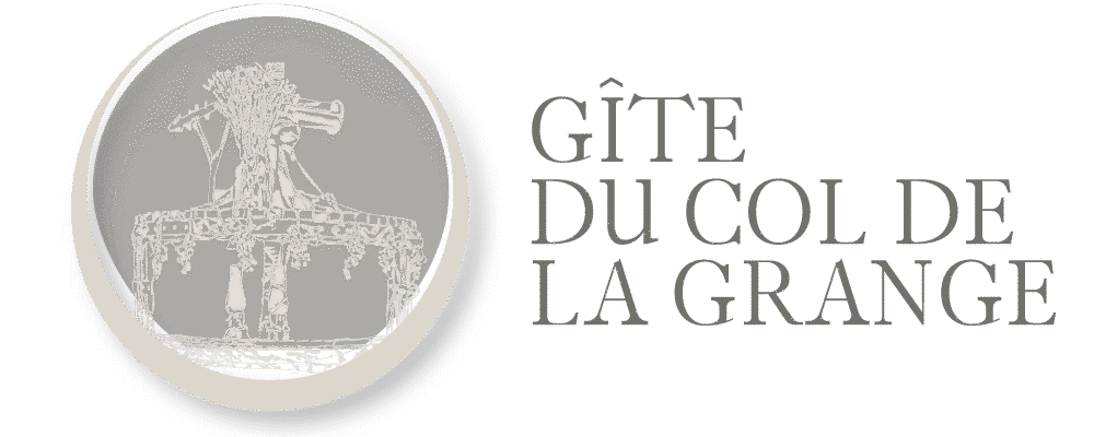 Le Gîte du Col de la Grange vous accueille pour un séjour paisible au cœur de la nature. Découvrez notre gîte rural en Auvergne, idéal pour les amoureux de calme et d’authenticité. Profitez d’une location de gîte en montagne pour vous ressourcer loin du tumulte urbain.